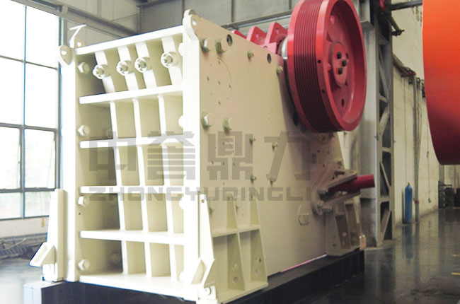 鄂式復(fù)擺破碎機(jī)結(jié)構(gòu)