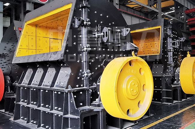 單段錘式破碎機(jī)工作原理