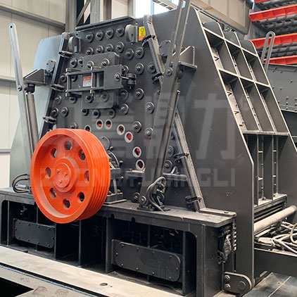 雙腔硬巖破碎機特點