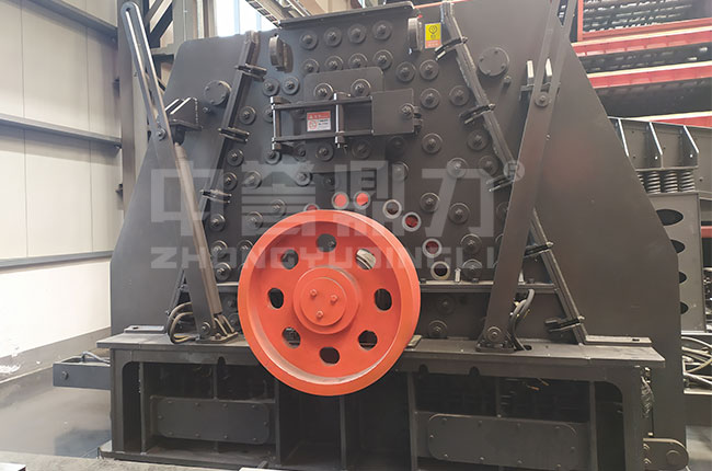 雙腔硬巖破碎機廠家