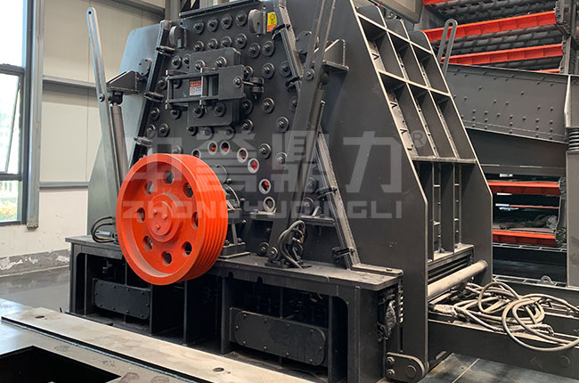 雙腔硬巖破碎機原理