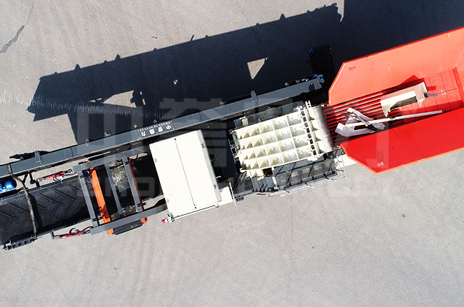 移動(dòng)碎石破碎機(jī)設(shè)備要多少錢