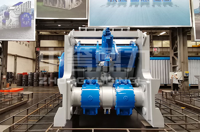 粗碎臥式旋回破碎機(jī)