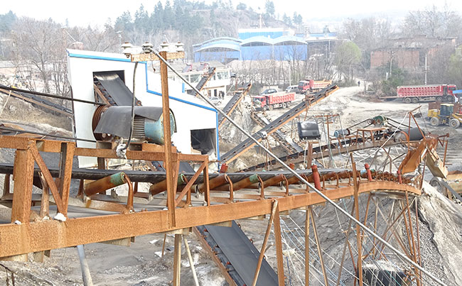 時(shí)產(chǎn)200噸制砂生產(chǎn)線圖片