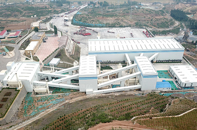 篩分樓現(xiàn)場(chǎng)圖片