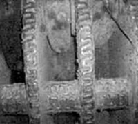 錘式破碎機錘盤的材質(zhì)和堆焊工藝 錘式破碎機錘盤的材質(zhì)和堆焊工藝