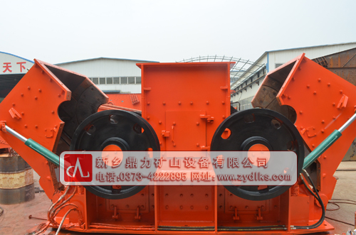 新鄉(xiāng)鼎力第一臺最大產(chǎn)量制砂機(jī)ZSJ1416C成功下線展示其液壓啟閉機(jī)殼