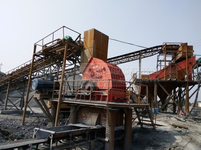 破碎機(jī)生產(chǎn)現(xiàn)場(chǎng)圖