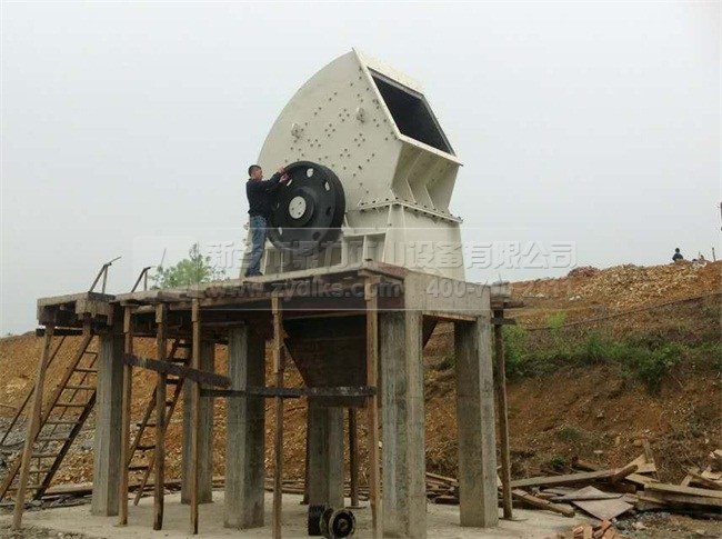 鼎力重型錘式破碎機(jī)