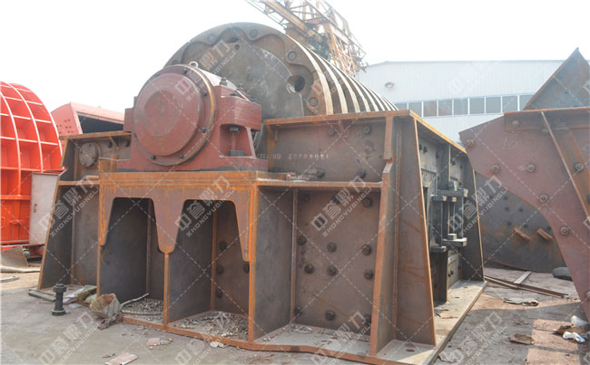 錘式破碎機結構