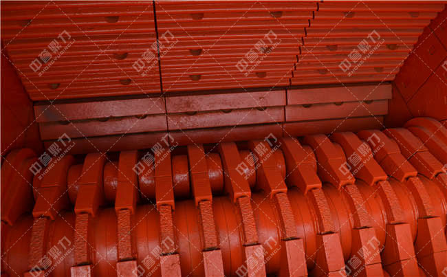 礦山破碎機(jī)部件檢修