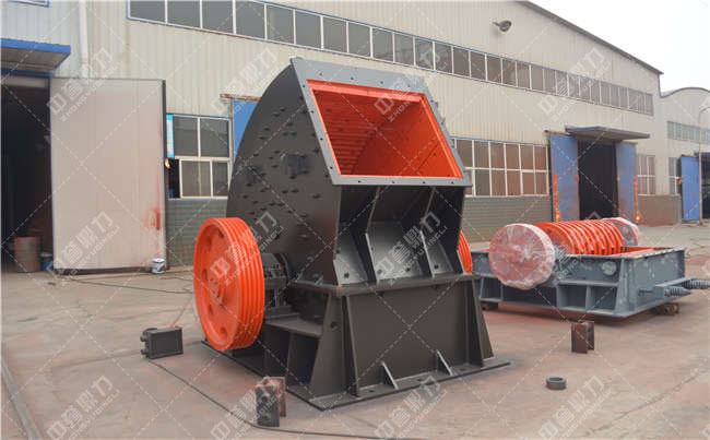 PCZ1615錘式破碎機