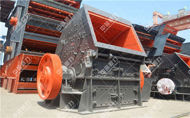 礦山磕石頭機(jī)