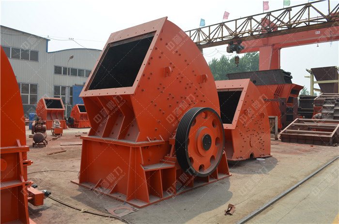 礦山磕石機(jī)