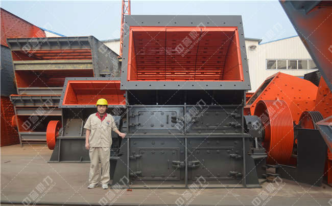 軟巖碎石機(jī)