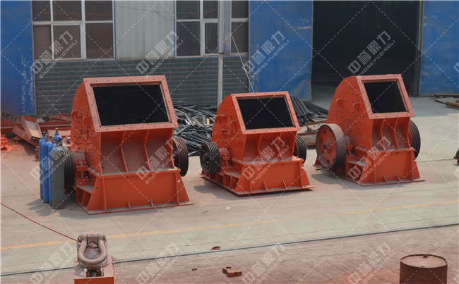 高產(chǎn)量錘式破碎機(jī)