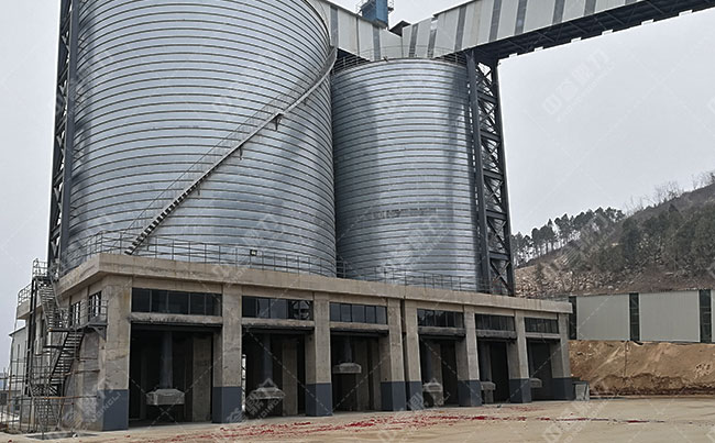 時(shí)產(chǎn)1200噸石料破碎生產(chǎn)線